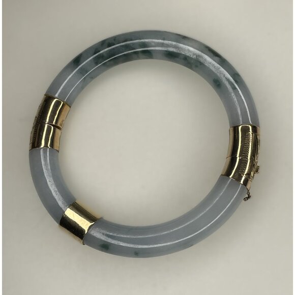 14K Gold Hinged Jadeite Bangle Bracelet 68 Grams With Safety Chain & Floral Engr - Picture 7 of 16
